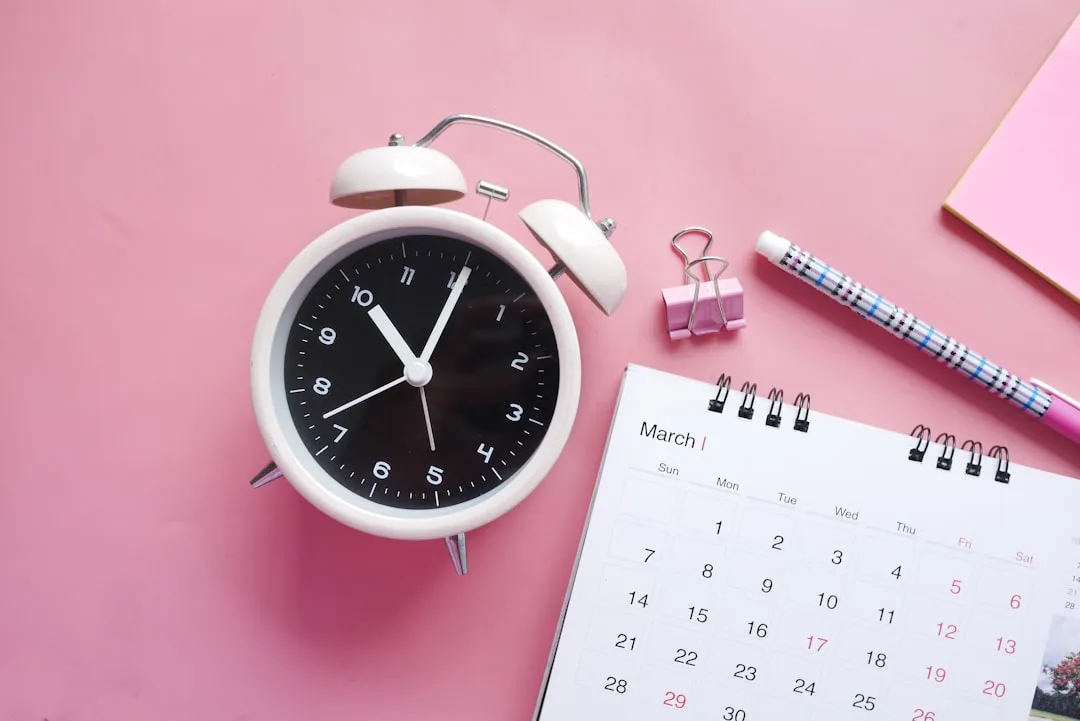 Calendar and clock representing the California probate timeline