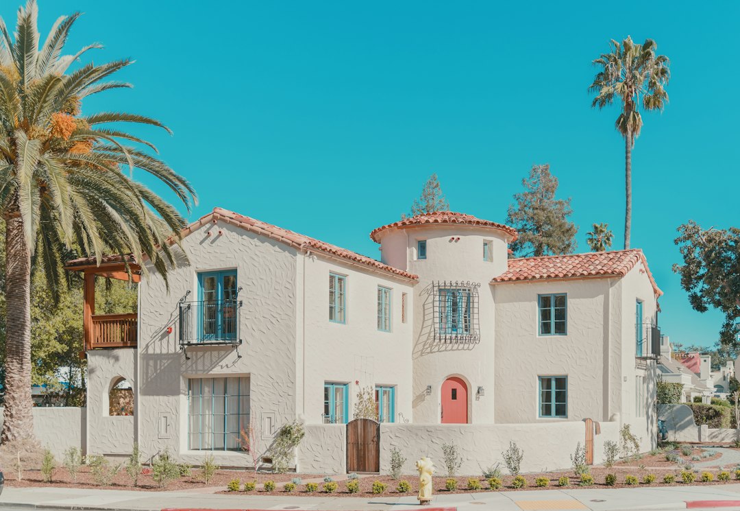 California rental apartment building entrance