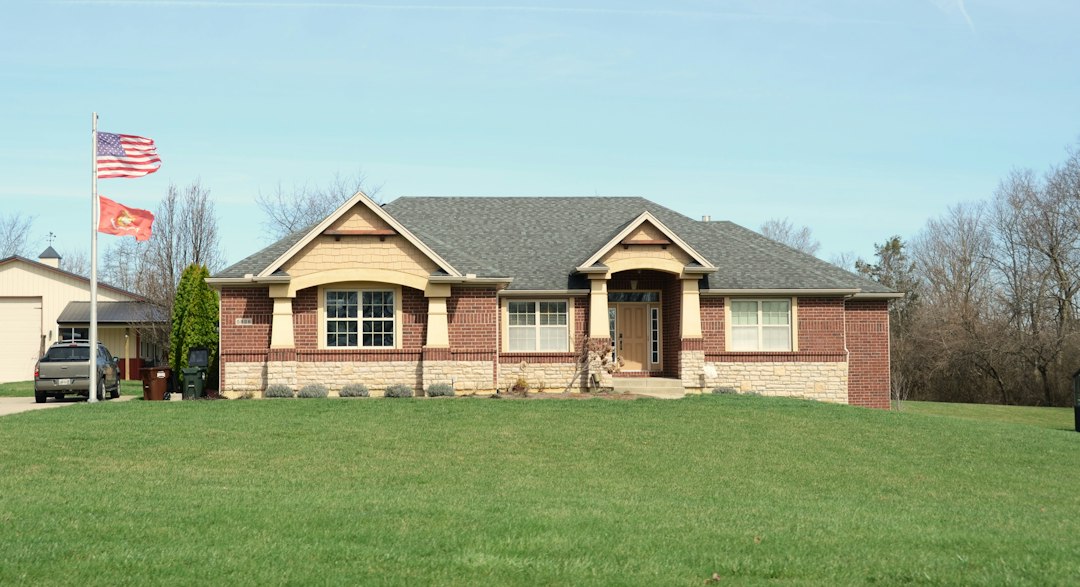 Residential house exterior representing a fast home sale in San Fernando, California