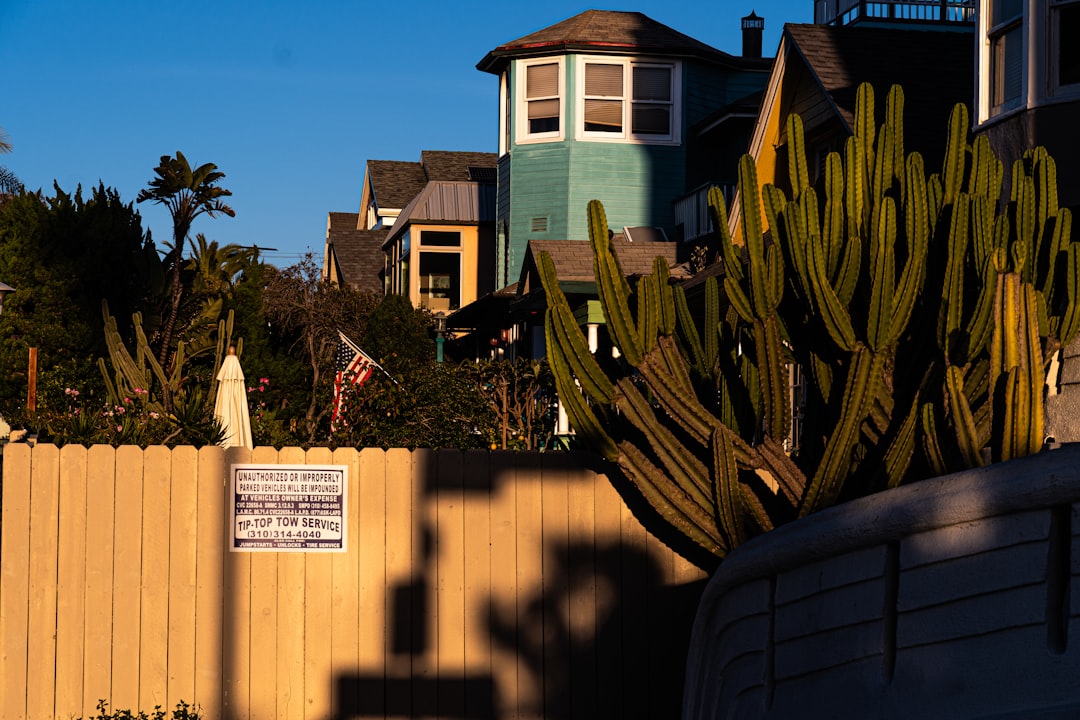 Sell my house fast Los Angeles options compared