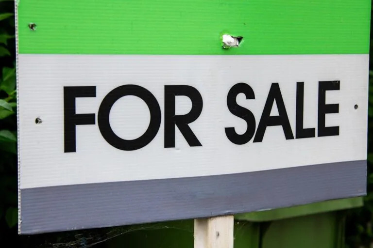 Selling a House in Foreclosure in California: All Your Options